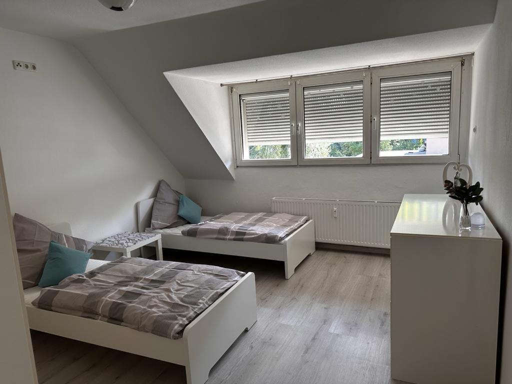 A&V Apartments Wunderschoene Rheinblick Wohnung Zum Entspannen Apt Ela Duisburg Eksteriør billede